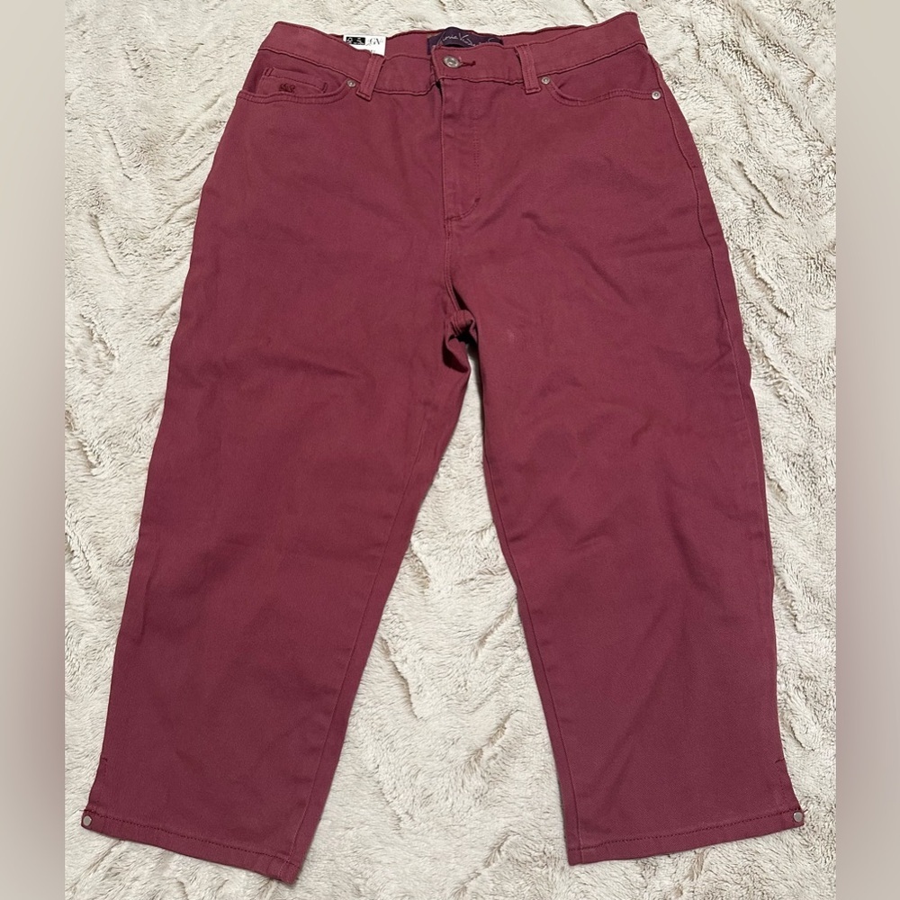 Gloria Vanderbilt Amanda Capri Pants - Picture 2 of 15